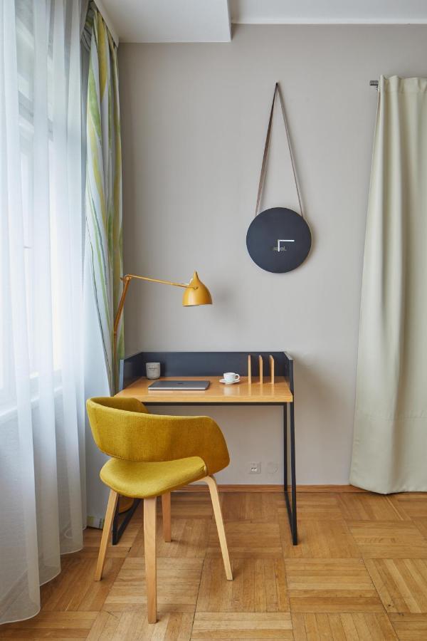 Prague Days - Modern Apt W Retro Elements - New Town Ngoại thất bức ảnh